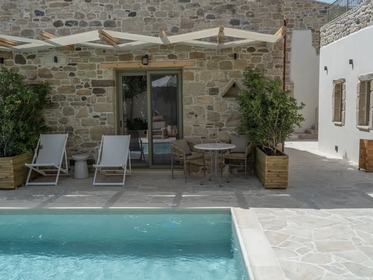 Chambres en bord de piscine