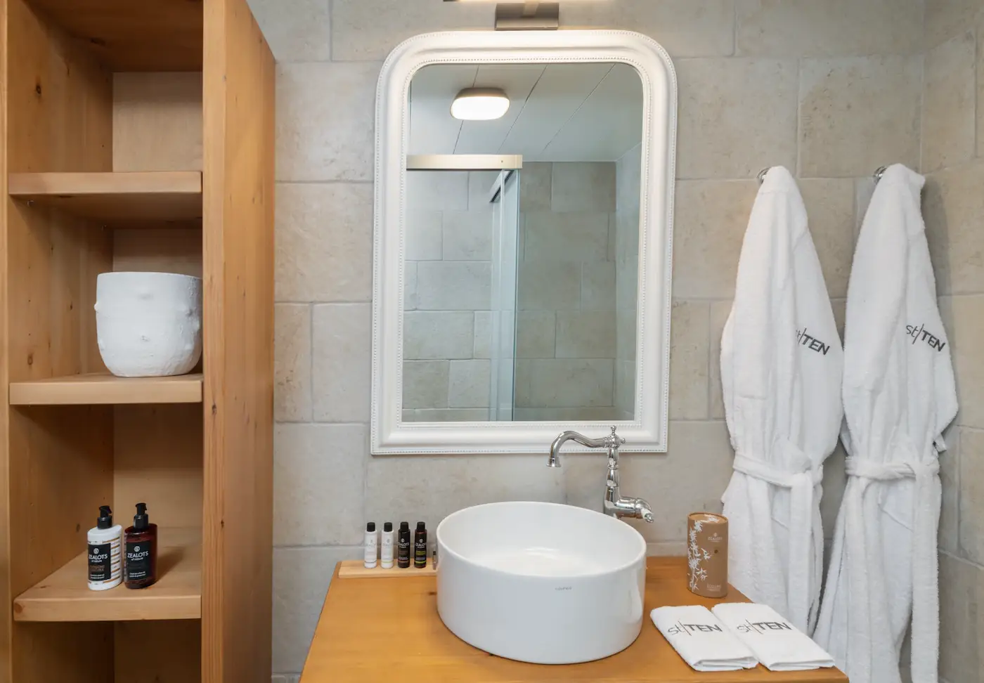 Salle de bain de l'hôtel Saint Ten